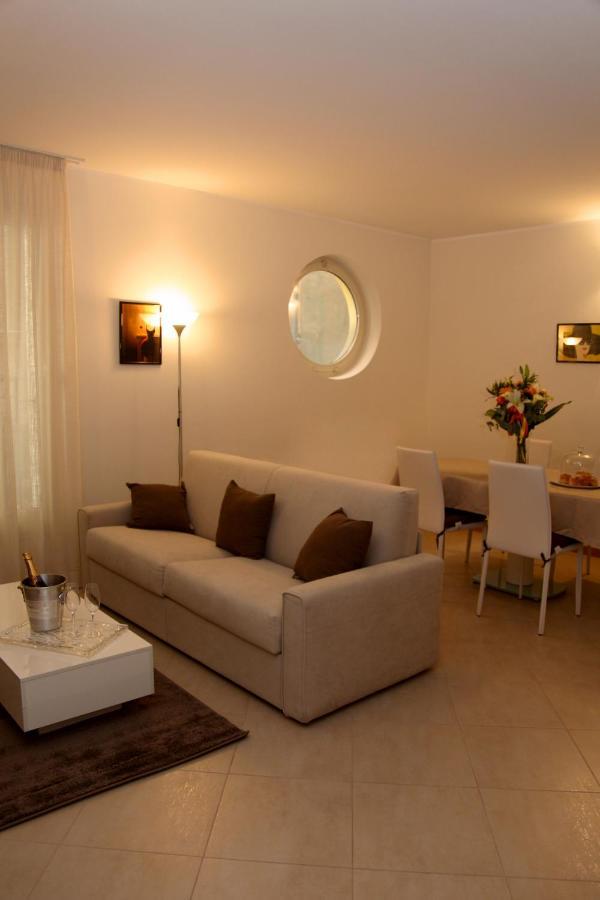 Dimoraviapiadue Apartment Savona Bagian luar foto