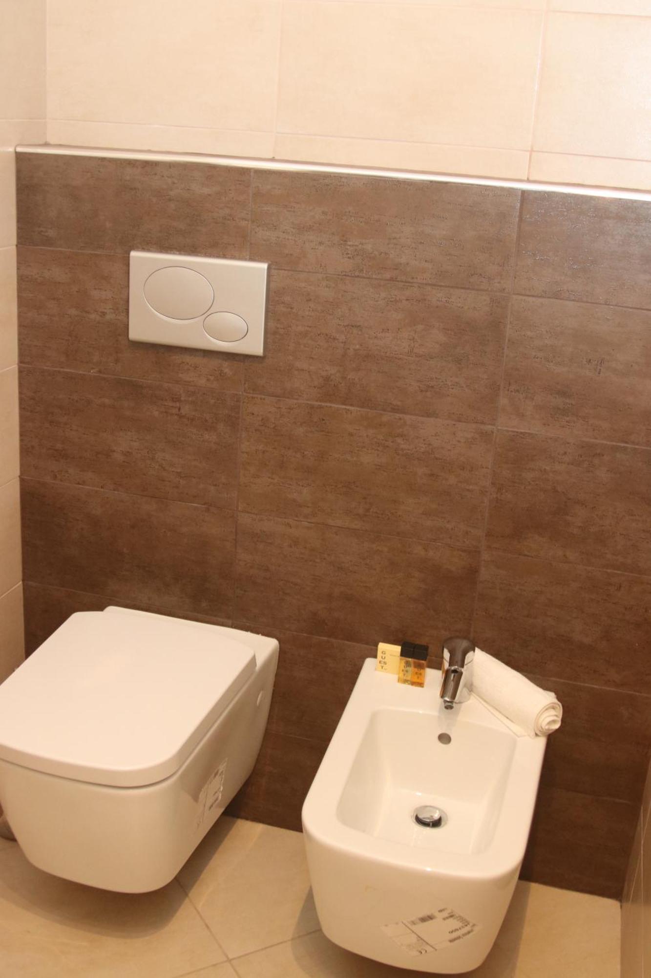 Dimoraviapiadue Apartment Savona Bagian luar foto